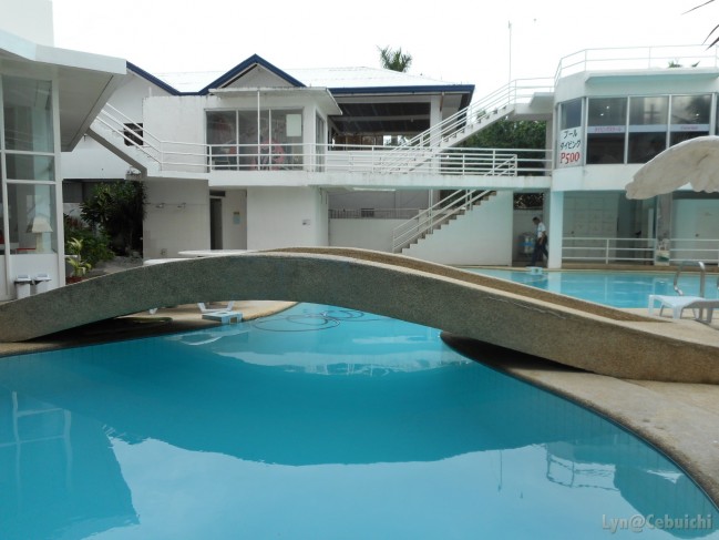 The swimming pool.