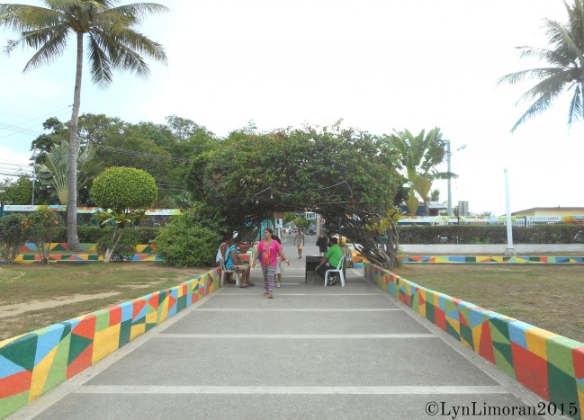 Mactan Shrine gate.