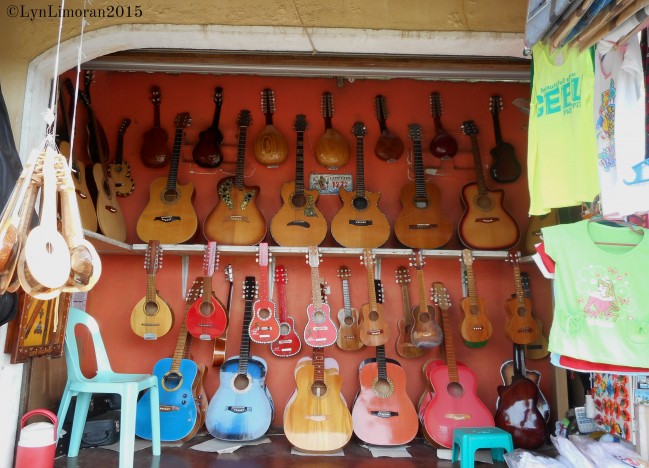 An example of a souvenir shop.