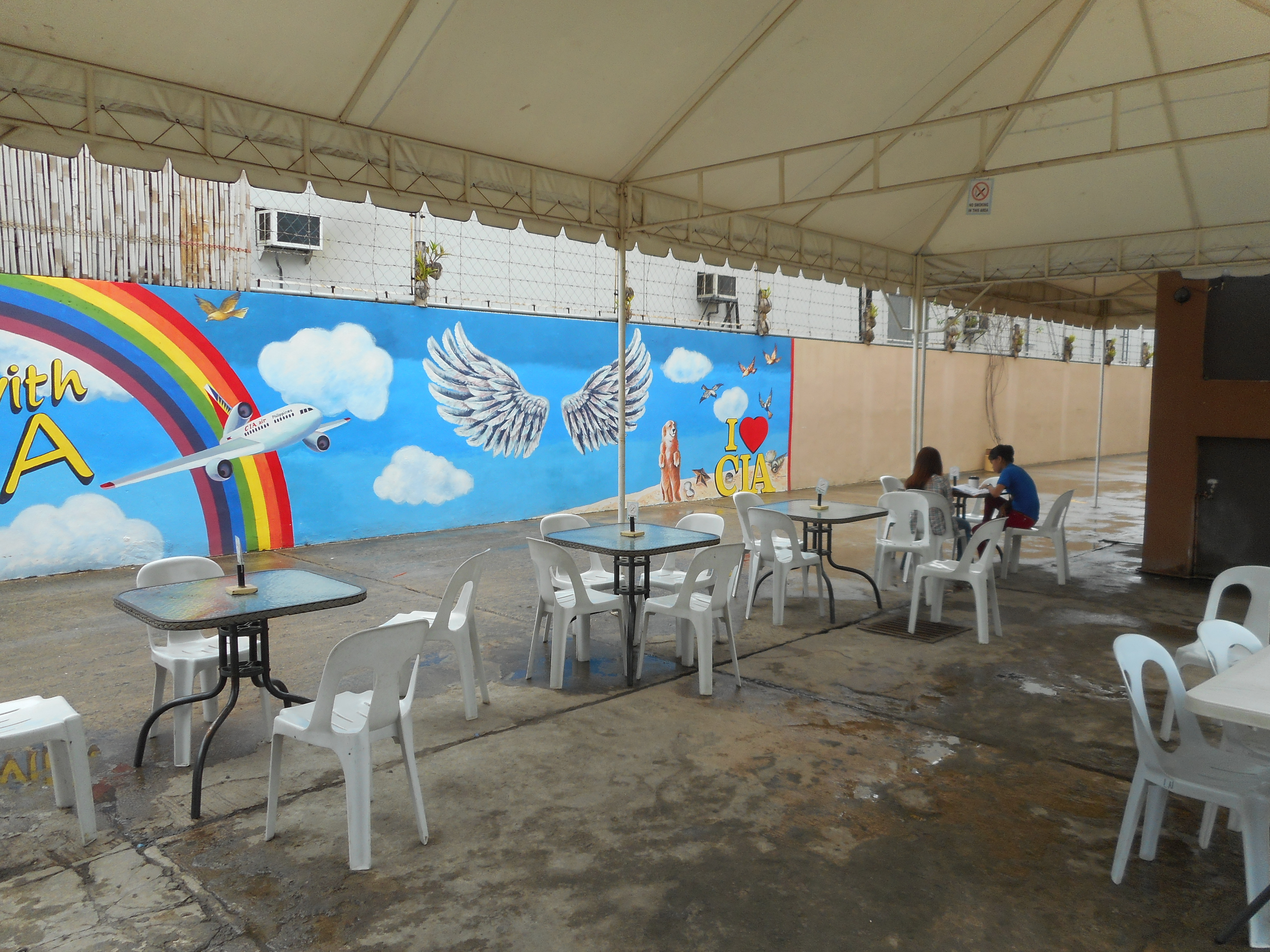 Another venue for students to relax and enjoy the outside breeze.