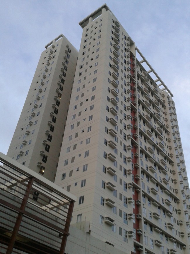 Avida Towers is the first residential condominium property in Cebu IT Park.