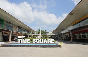 s-TimeSquare1_outside